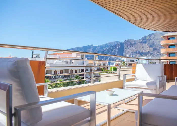 Large Terrace With Views On The Cliffs At Balcon De Los Gigantes