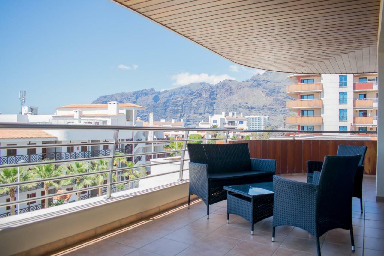 Large Terrace With Views On The Cliffs At Balcon De Gigantes